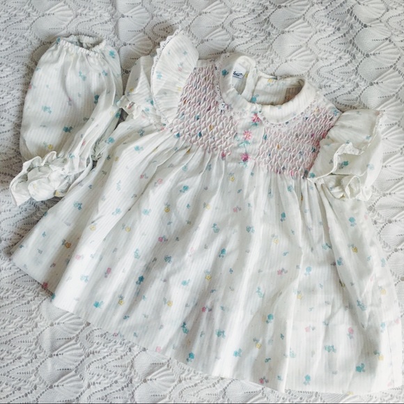 Vintage Other - Vintage Polly Flinders Smocked Floral Dress